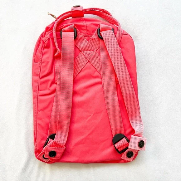 Fjällräven Kånken Mini Backpack in Peach Pink - Picture 3 of 5